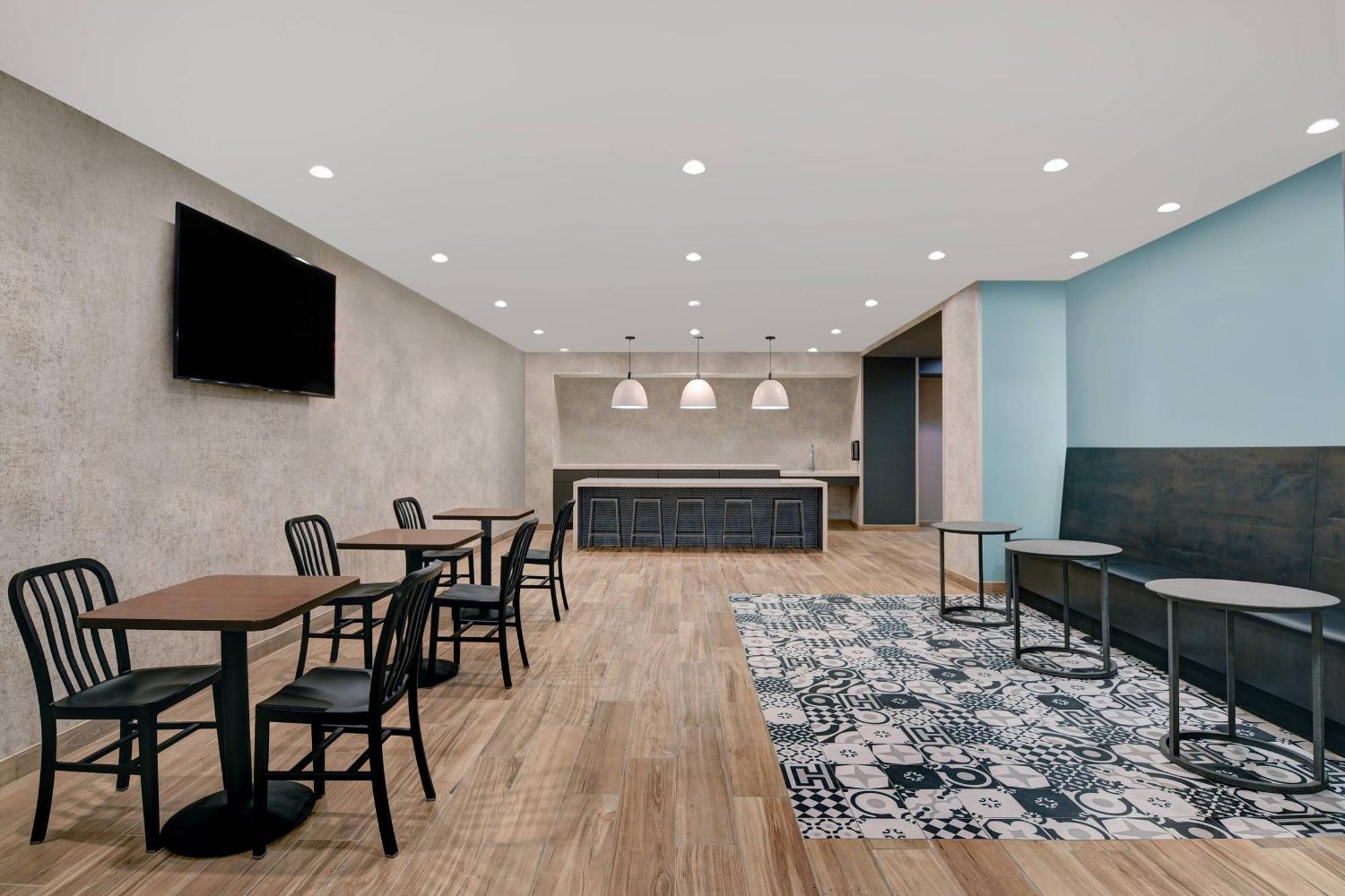 Towneplace Suites By Marriott Cincinnati Downtown Екстериор снимка